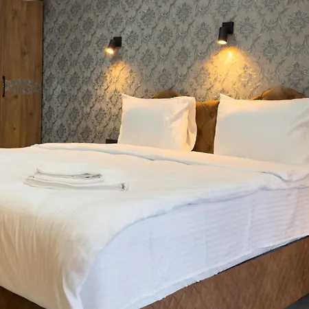 Hello Hotel *